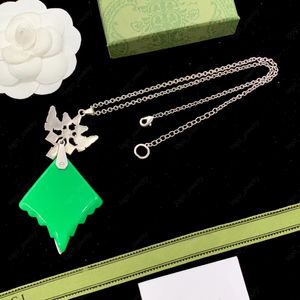 New Fan Pendant Necklace Womens Fashion Exquisite Designer Jewelry Black Green High Quality with Boxgf37