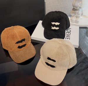 Simple Winter Hat Lamb Wool Baseball Cap Female Korean Style Face-Looking Small Keep Warm and Windproof in Winter Hard Top Plush Peaked Tide