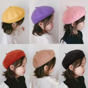 Kapelusze ciepłe wełniane beret dla dzieci dziewczynki czapka czapka zima klasyczne eleganckie solidne retro rekwizyty dla dzieci Pography