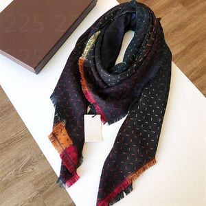 2022 Scarf For Men and Women Oversized Classic Check Shawls Scarves Designer luxury Gold silver thread plaid Shawl size 140 140CM234r