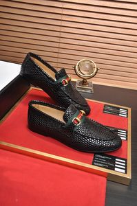 Herrklänningskor Formell Masculino Elegant Suit Brand Designer Flats Herrmode Bekväma Casual Office Loafers Storlek 38-44