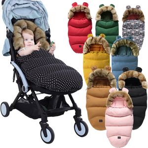 Filtar Svadlande kuvert i en barnvagn baby sovväska vinterstrumpor sömn vindtät varm sleepsack fotmuff för 230914