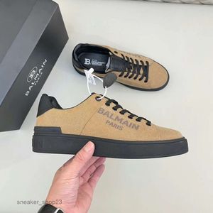 Upplaga casual street topp mode mäns amerikanska rutiga skor balmaiin sneaker begränsad hög herr topp designer casual trendig låg sportkvalitet d0i5