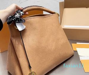 TOTES Klasik Çantalar Tasarımcı Alışveriş Çantaları Deri Mektup Büyük Çanta Vintage Messenger Kadın Omuz Çantaları ile eşleştirilir