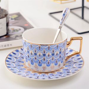 Classic Bone China Coffee Cups With Saucers Tableware Coffee Mugs With Spoon Set Afternoon Tea Set Home Kitchen312q