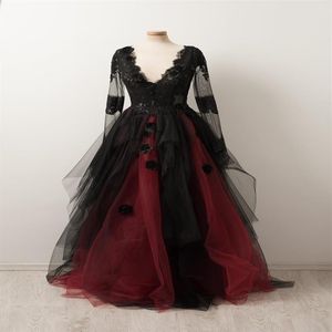 Siyah ve Burgundy A-Line Gotik Gelinlik Uzun Kollu Düşük V Boyun Sheer Sleer Beyaz Olmayan Vintage Gelinlikler Custom216n