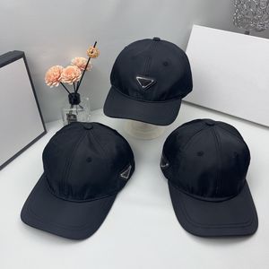 Mens Ball Caps Black Minimalist Triangle Letter i tre olika positioner Fotboll Caps Unisex Sport Sun Hat Sunscreen Hat