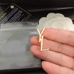 Designer Broochs for Women Mens Party Gift Luxury Letter Pendant Brooch Gold Silver Jewelry Dress Accessory Brooches Fashion Clothing Mini Pin Brooch