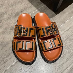 Slipper Sandals مصمم النعال الفاخرة الصنادل الصنادل النسائية الأزياء الكلاسيكية النعال الزهري الزهري الفلور