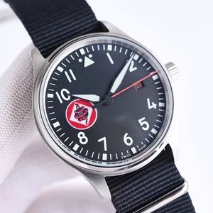 IWC Totalmente Clássico Mark Xviii Pilot Automatic Boutique Mens Watch À Prova D 'Água 60m Profissional Militar Nascido de Detalhes Perfeitos Armazenamento de Energia Super Luminosa por 42 Horas