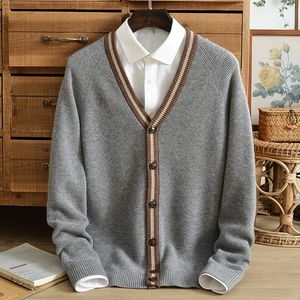 Мужские свитера, кашемировый свитер, мужской вязаный кардиган, молодежный толстый повседневный пиджак с V-образным вырезом, однотонные пуговицы, согревает зимой 230915