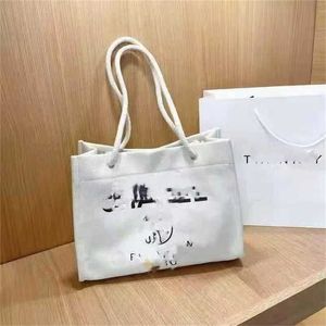 2023 Nytt nätverk Populärt mode Tote Women's Leisure One Shoulder Portable Canvas stor kapacitet Koppling B60