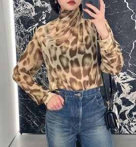 Blusas femininas Top Quality Mulheres Moda Real Seda Leopardo Impresso Gola Alta Manga Longa Slim Sexy Lady Sheer Malha Forro T-shirt