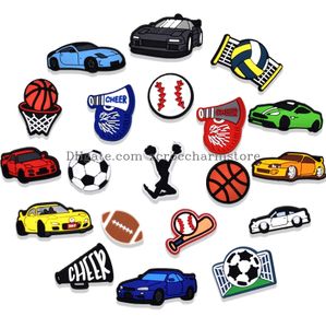 Sko delar tillbehör shinqear cool charms pvc sportbollar racer bil cheerleading blandad för clog sandaler dekoration skor tonåring män otpa8