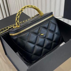 7A Kvinnor Brand Handbag Crossbody Metal Chain Ryggsäck Handle Box Bag Mini Size 17cm