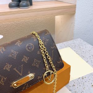 Designer shoulder bag Woman handbag Fashion Twist bags Simple leather Luxury brand crossbody purse Wallet chain bag CHD2309157 xrong_totes