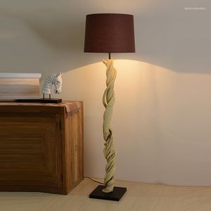 Lampy podłogowe Jingquan południowo -wschodniej Azji Biała winorośl Duża lampa drewniana sztuka pionowa oświetlenie salon sofa obok obok