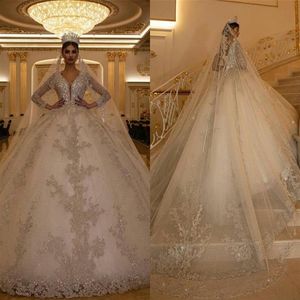 Dubai Arabic Ball Gown Wedding Dresses 2021 Luxury Long Sleeves Appliqued Lace Crystal Beads Bridal Gowns V Neck Vestidos De Novia275m