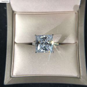 Riktiga Sier Jewelry 12mm Lab Moissanite Diamond Wedding Engagement Rings for Women Party Valentines Ring Presents