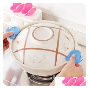 Outras ferramentas de cozinha Acessórios de venda Soft Insation Borboleta em forma de clipe Microondas Forno Mitt Pot Holder Bonito Prato resistente ao calor Dh18W