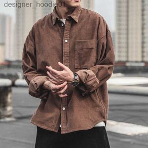 Męskie bluzy bluzy Bluzy Corduroy Shirt Men Long-Sleeved Autumn Japan Style Trendy Street Wear Casual Loose Boys Winter Gruste Męskie odzież wierzcha TF2 L230916