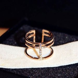 Sparkle On Luxury Designer Diamond Zirconia Geometric Band Ring for Women Girls Us Open Justerbar Fashion Ring Jewelry250K