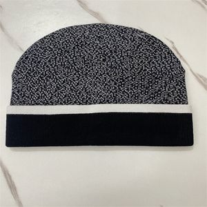 2023 Cappelli firmati Beanie di moda Berretti con teschio da uomo e cappelli a fagiolo da donna Cappelli caldi in maglia autunno / inverno Cappelli di marca da sci Cappelli con teschio scozzese di alta qualità Cappelli termici di lusso 882