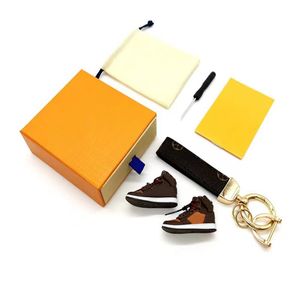 Hög QualTiy Luxury Keychain Designers Key Chain Gift Men Women Car Bag Keychains With Box och Packaging285D