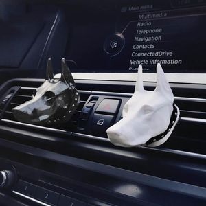 Deodorante per auto Doberman Accessori per fragranze per cani Profumo per interni di automobili per decorazione con clip per presa automatica Durata281S