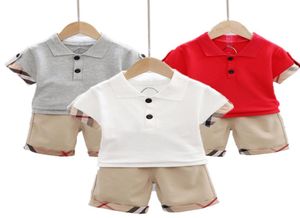 Çocuk Moda 2022 YENİ Boy Set Bebek Erkekler Takım Pamuk Yaz Günlük Gezi Giysileri Top Şort 2 PCS KADINLAR için Giysiler039S INFA8244154
