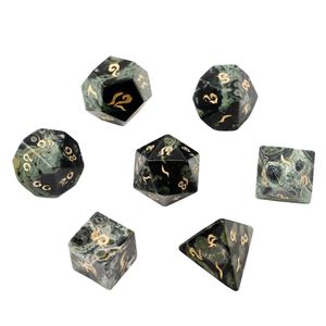Natural Kambaba Jasper polyhedral Gemstones Dice 7pcs مجموعة الأبراج المحصنة Dragons Stone Dice Set DND RPG Games Spot Gots Grouly.