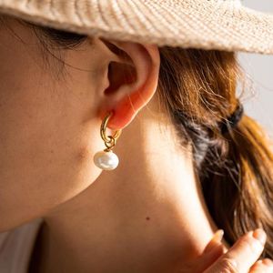 Dangle Earrings Minority Personalities Minimalist Ladies Pearl Pendant Mild 16K Gold Plated Stainless Steel Girl's Studs Jewelry Gifts
