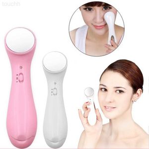 Elektriska ansiktsskrubber Elektriska anti-rynkblitning Jonisk ansiktsrengöring Massager Wihte Face Cleanser Scrub Brush Face Roller vibrerande L230920L2030920