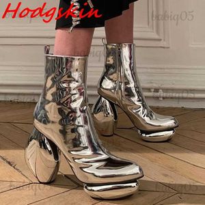 Botas Mais Nova Novidade Ankle Boost Apontado Toe Zíper Lateral Estilo Estranho Sliver / Preto Runway Show Casual Party Moda Botas Curtas Mulheres babiq05