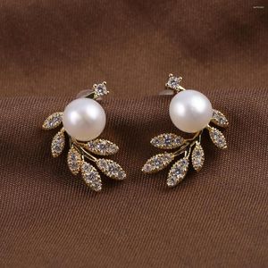 Orecchini a bottone Perle d'acqua dolce naturali vintage per gioielli da donna Fiore di zircone di lusso di alta classe Foglia di farfalla