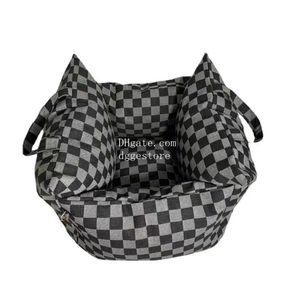 Designer-Hundauto-Sitz für kleine Hunde Weich klassische Buchstabe Hund Booster Sitz für Auto, Clip-On-Sicherheitsleine und Gedächtnis Baumwollfüllung, Haustier-Autositz-Welpen-Reiseträger-Bett M24