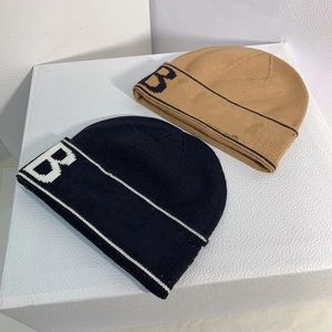 Projektantka czapka czapka moda List Męskie i damskie Casquette Hats Fall and Winter Wysokiej jakości wełniana czapka kaszmirowa czapki 5 kolorów