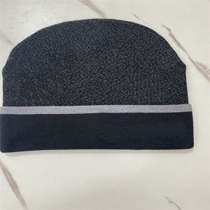 2023 Moda Beanie chapéus de grife bonés de caveira masculina e chapéus de feijão feminino outono / inverno chapéus de malha quente chapéus de marca de esqui chapéus de caveira xadrez de alta qualidade chapéus térmicos de luxo 881