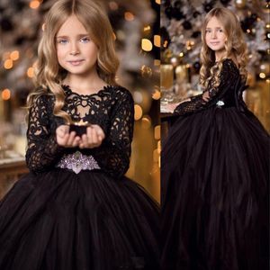 Neue günstige schwarze Ballkleid-Mädchen-Festzug-Kleider Spitze mit langen Ärmeln Kristallgürtel Schleife Prinzessin Tüll Puffy Kinder Blumenmädchen Geburtstag267W