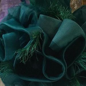 2021 verde scuro di lusso abiti da ragazza di fiore abito di sfera collo trasparente strati piume Lilttle bambini compleanno spettacolo abiti da sposa ZJ672423