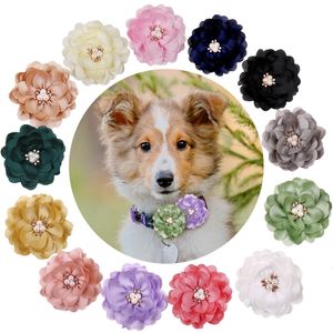 犬のアパレルフラワーソリッドカラーパールスリダブルカラービッグフラワーコラー用品ファッション蝶ネクタイペットアクセサリー230915