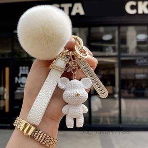 Keychains Lanyards Keychain Designer Chain Bag Charm Female Cute Bear Car Key Ring Fashion Fur Ball Pendant Male Trendy Accessories