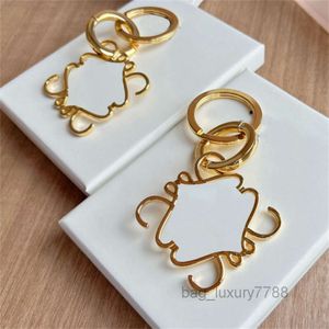 디자이너 자동차 Carabiner Keychains Mens Anagram 키 체인 애호가 커플 가방 펜던트 금속 키링 Sier Gold Keys