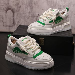 Mäns casual skor mode manliga sneakers springande sneakers nya trendiga mångsidiga mesh skor män casual skor som går springande skor