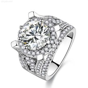 Hip Hop Full Diamond Flower Ring med Micro Set Zircon Eight Claw Ring Shining Full Diamond Ring