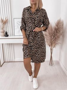 Casual Dresses Leopard Print Shirt For Women Spring Summer Outfit Långärmning Vänd ner krage midi klänning Vita bruna grossistföremål