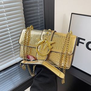 Werkseitig Großhandel Frauen Umhängetaschen 5 Farben süße Dame glänzend geprägte Lederhandtaschen Street Personalisierte Nietkette Tasche Elegante Krokodilhandtasche 76069#