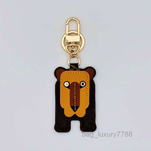 Women Men Leather Lion Keychains Animal Letter Key Ring Gift for Love Friend Fashion Accessories Top Quality9581464