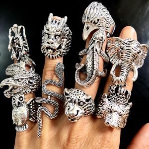 30pcs Whole TOP MIX Exaggerated Ferocious Animals Rocker Biker Man Rings Dragon Snake Elephant Owl etc Big Men Ring Party Gi223V