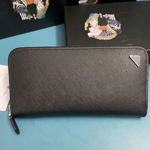 Designer Hobo Wallet Triangle Couather Wallet P mulheres de alta qualidade de luxo embreagem de couro zíper único Carteiras de bolsa longa Cards de cartão laranja Casa dos suportes de caixa